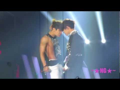SHINEE WORLD II - JONGHYUN & TAEMIN- INTERNET WAR (HONG KONG)
