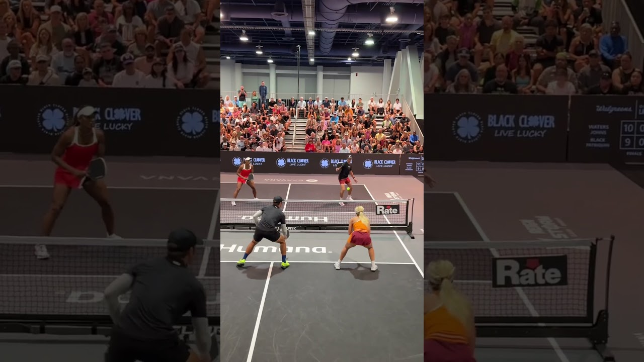 Perfect ATP from Ben Johns to end this pickleball game 🔥