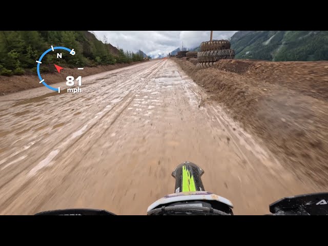 Vidéo – Jonny Walker attaque le prologue de l’Erzbergrodeo 2025 à bloc avec la Triumph TF 250-E !