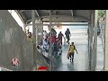 Huge Public Rush At Metro Trains | Hyderabad | V6 News  - 03:02 min - News - Video
