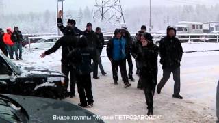 Петрозаводские дальнобойщики перекрыли дорогу