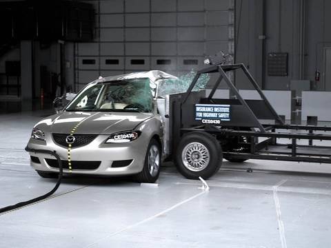 Видео катастрофа Тест Mazda Mazda 3 (Axela) Sedan 2004 - 2009