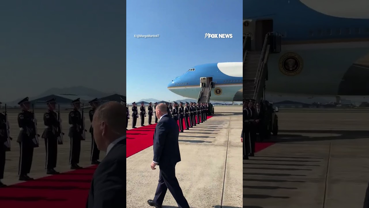 Trump arrives in South Korea to the tune of 'YMCA' #shorts #trump #southkorea #asia #geopolitics #us