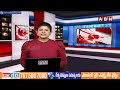 నగరి నడిరోడ్డుపై మంత్రి రోజాను పరిగెత్తించిన  గ్రామస్థులు | Big Shock To Minister Roja | ABN Telugu  - 01:01 min - News - Video