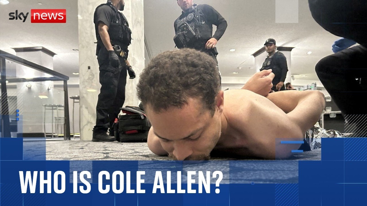 What do we know about suspected gunman at Trump dinner?