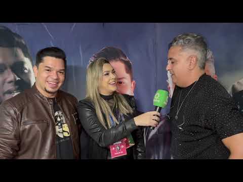 Entrevista com Carlos & Fábio que já estão prontos para subir ao palco!