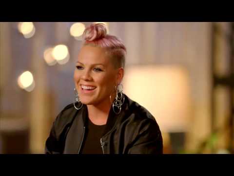 Christina Aguilera & P!nk together in #TheVoice