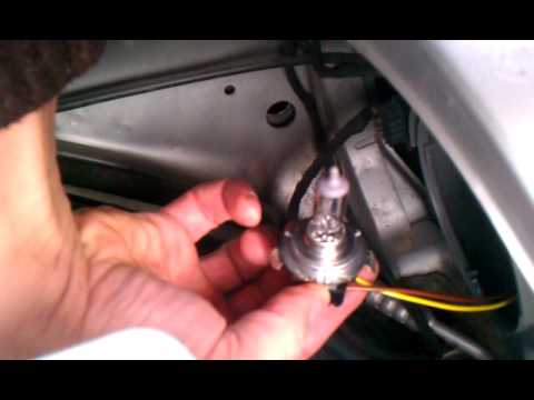 How to replace headlight bulb 2004 mercedes e320 #6