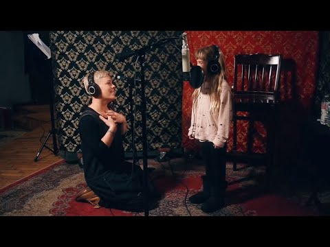 P!nk & Willow Sage Hart (P!nk’s Daughter) - A Million Dreams/A Million Dreams (Reprise)