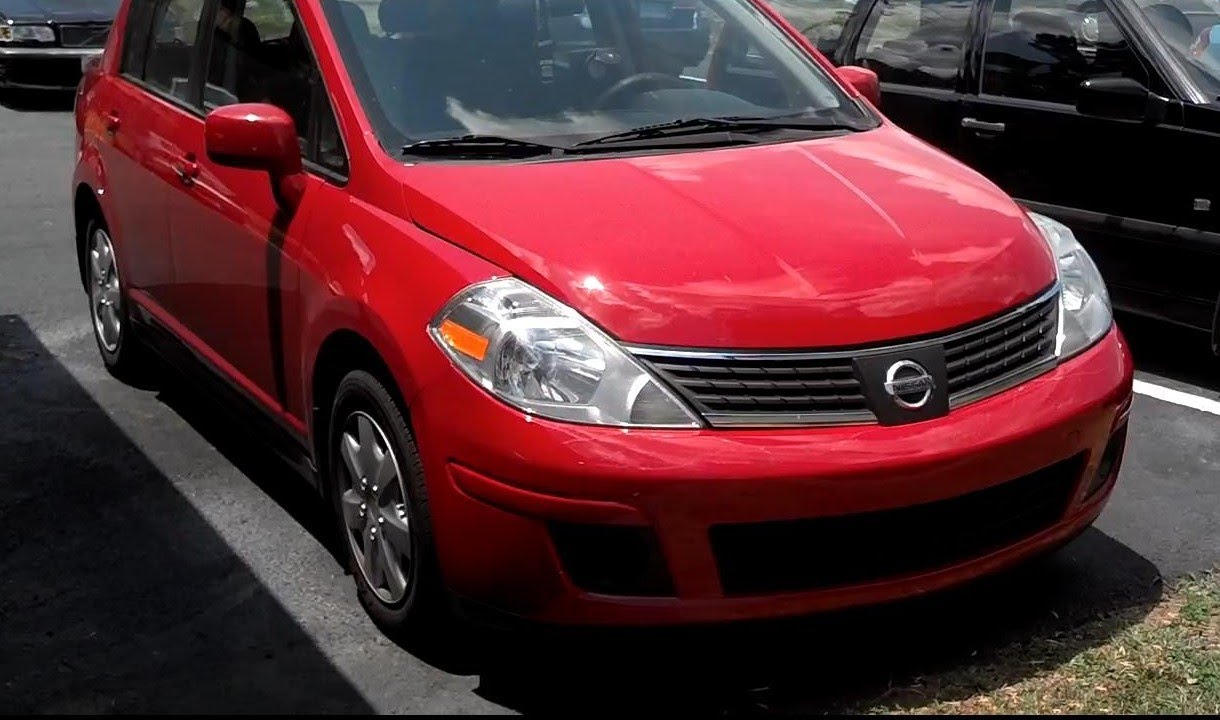 How to change oil on nissan versa #10