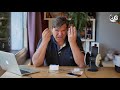 Apple Earpods vs Samsung Earphones tuned by AKG - earphones for free