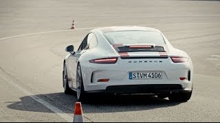 Driving lessons with the 911 R - Lesson 4: Ideal line