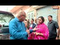 क्या Rajasthan में फिर आएगी Congress ? CM Ashok Gehlot के परिवार ने बता दिया | Rajasthan Voting  - 07:07 min - News - Video
