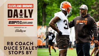 RB Coach Duce Staley Stops By | Cleveland Browns Daily