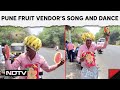 Pune Dancing Fruit Seller | This Fruit Vendor Sells Fruits Using Them As Props While Dancing