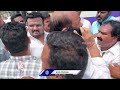 Aroori Ramesh Shirt Torn In BRS and BJP Leaders Clash | V6 News  - 03:14 min - News - Video