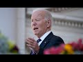 Biden honors Americas veterans at Arlington