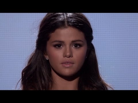 Taylor Swift Cries During Selena Gomez 2014 AMA Performance
