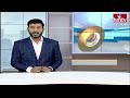 మెదక్ ప్రజల కుటుంబ సభ్యుడిగా ఉంటా | Medak BRS MP Candidate Venkata Rami Reddy Nomination | hmtv  - 02:33 min - News - Video