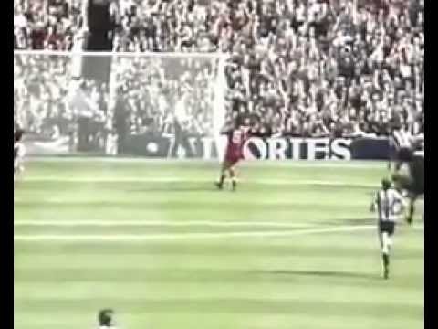 Kevin Keegan`s first Goal for NUFC / Classic