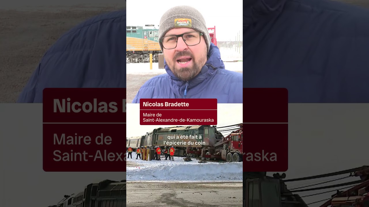 Un train de passagers percute deux remorques