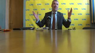 -- Gigel Stirbu, fost ministru al Culturii, solicita demisia premierului Victor Ponta
-- video: Mugurel Manea, corespondent "Adevărul"