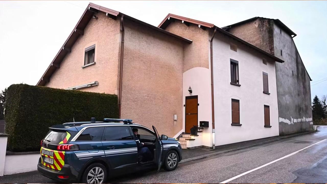 Haute-Saône : La mère des deux bébés retrouvés congelés mise en examen pour meurtres sur mineurs