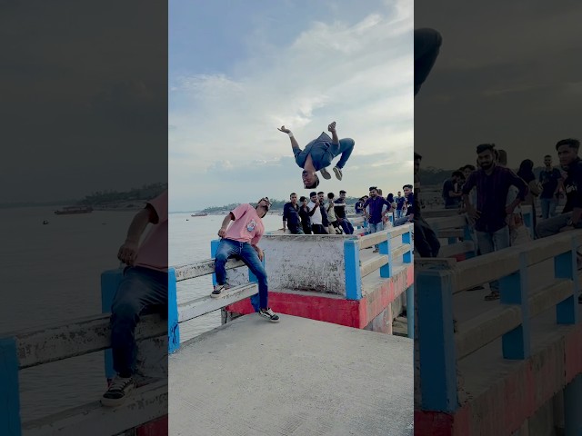 আপনেরা কিভাবে পার হতেন? #ytshorts #foryou #public #reaction #reels #shorts #viralvideo #rs_yasin