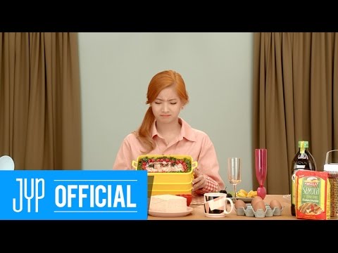 TWICE(트와이스)