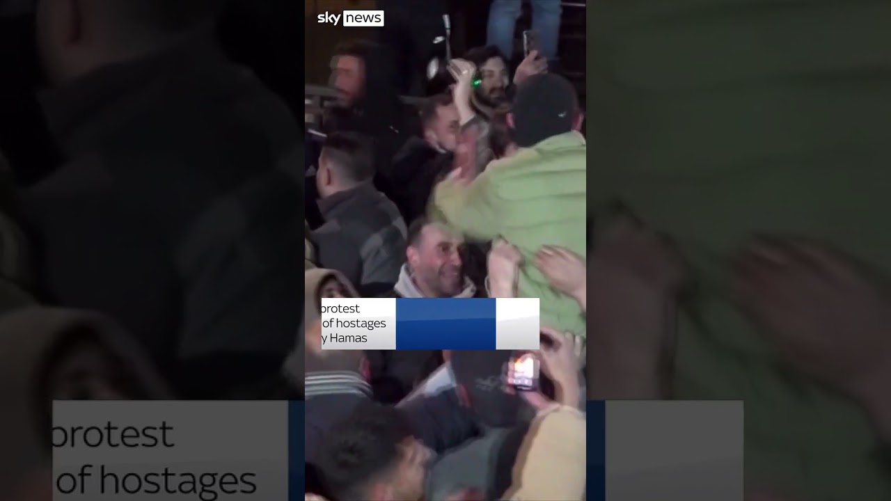 Palestinian prisoners return to Gaza and West Bank