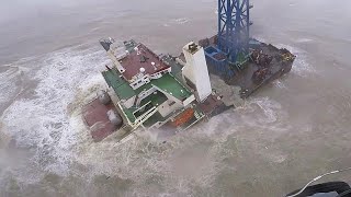 إعصار  تشابا  يشطر سفينة إلى نصفين وفرص العثور على بحارتها الـ في بحر الصين الجنوبي ضئيلة