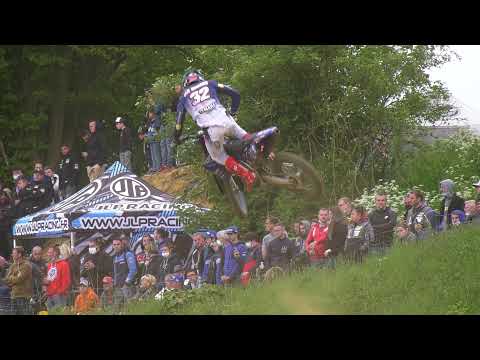 Gebben van Venrooy Racing in the international race in Crisolles