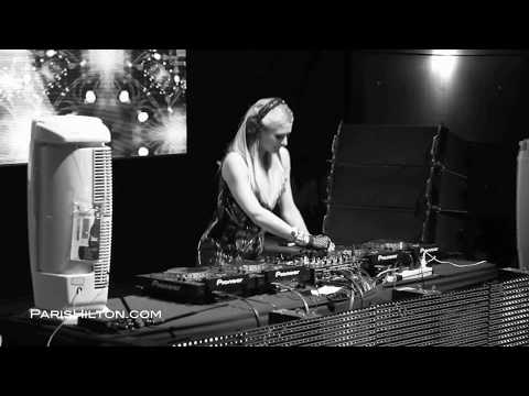 Paris Hilton's DJ Performance in India