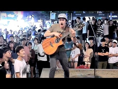 소름끼치는 핑거스타일 기타 라이브 버스킹 ㄷㄷ (반응 보세요)