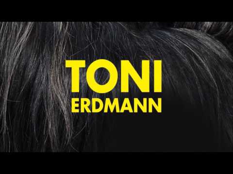 Kadr z filmu TONI ERDMANN