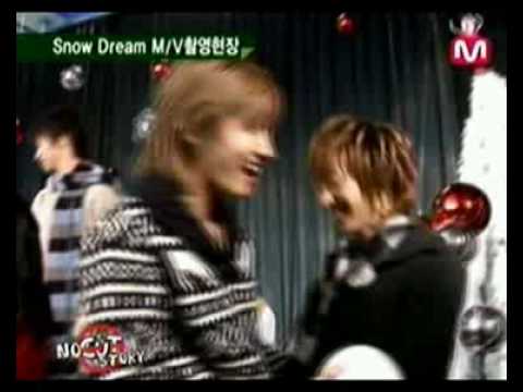 Eunhae...Donghae jealous!! in Snowdream