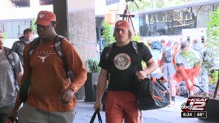 Longhorns arrive in San Antonio for Valero Alamo Bowl