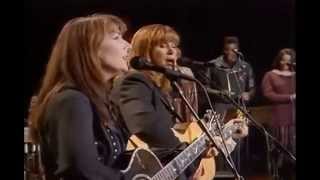 Suzy Bogguss &amp; Kathy Mattea - Teach Your Children   [Live]