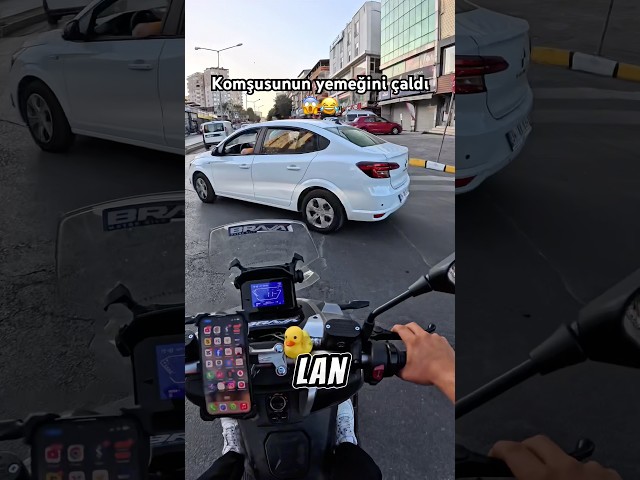Komşusunun siparişini çaldı 😱😂 #shorts #tiktok #motovlog #viral #fyp #keşfet #reels #kurye