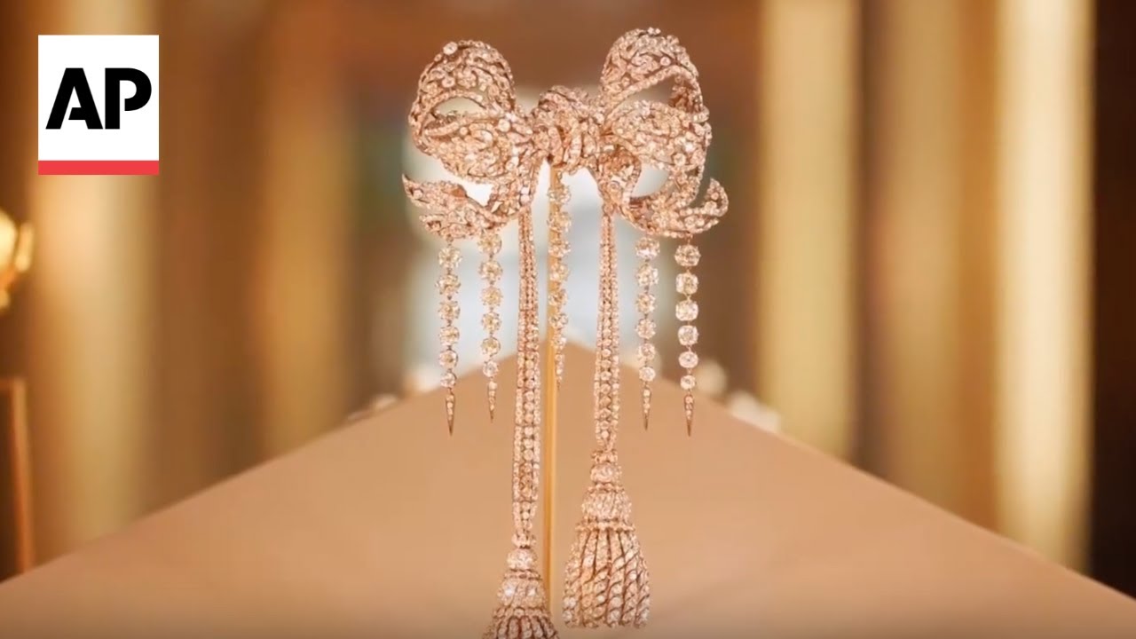 Jewels stolen from Louvre Museum include imperial crowns and necklaces