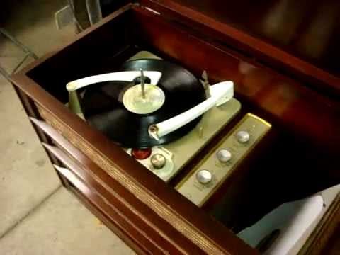 1957 RCA 7HF4 New Orthophonic High Fidelity Record Player - YouTube