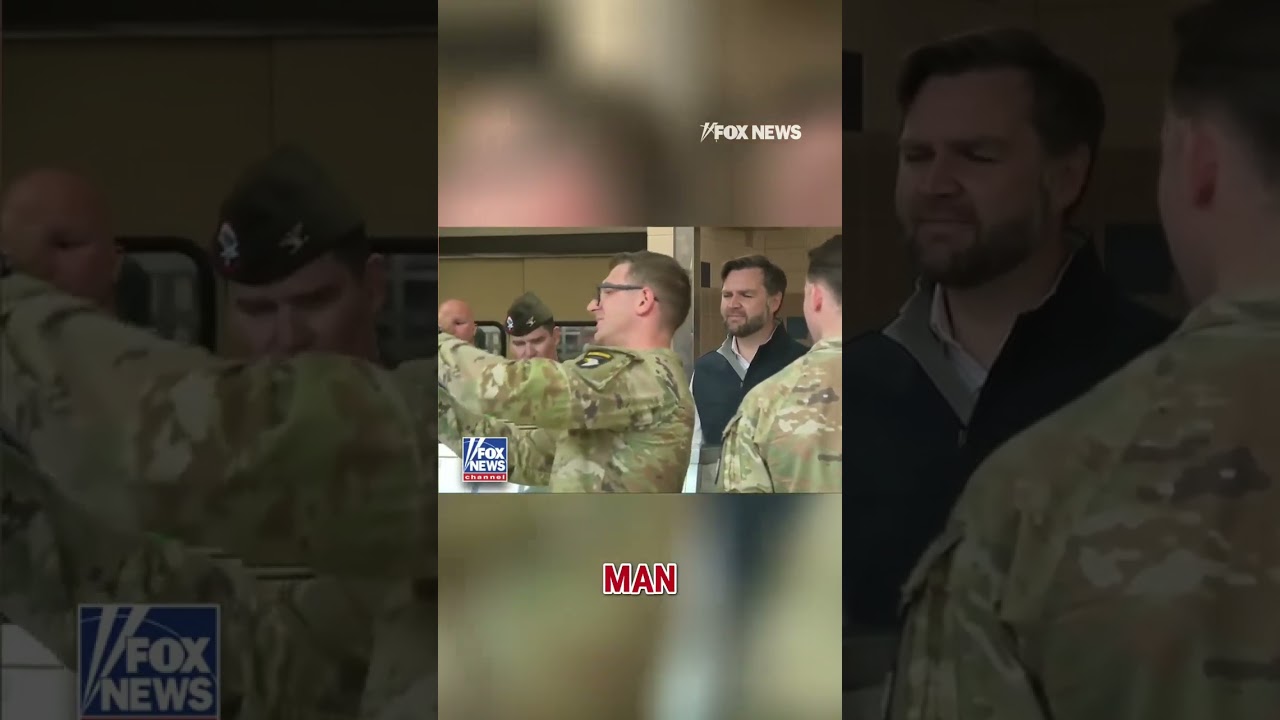 IT'S GIVING... THANKFUL: Vance poses for a selfie with a soldier at Fort Campbell #foxnews #news #us