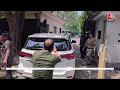 Arvind Kejriwal से मिलने पहुंचे Raghav Chadha, सामने आया वीडियो, विदेश इलाज करवाने गए थे राघव  - 01:50 min - News - Video