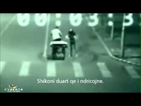 Teletransportim i kapur nga kamerat e rruges ne Kine (Teleportation in China)