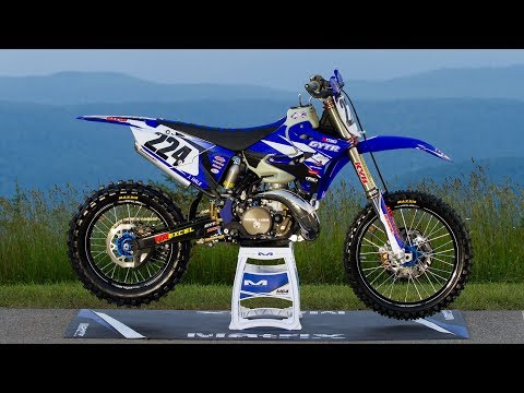 Racer X Films: Garage Build 2011 Yamaha YZ250 GNCC Race Bike