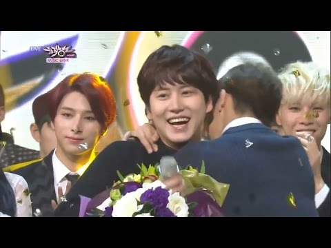 Donghae loves to hug Kyuhyun! (Eng/Esp)