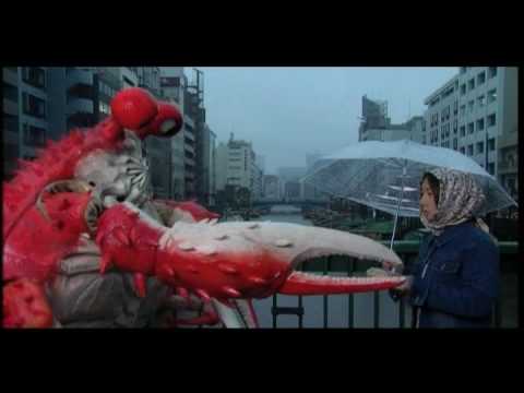 Japońskie kino nie zna granic. „Krab Bramkarz” jest historią, której bohaterem jest gigantyczny, przygłupawy krab szukający swego szczęścia w karierze sportowej. Lubicie japońskie filmy? :)