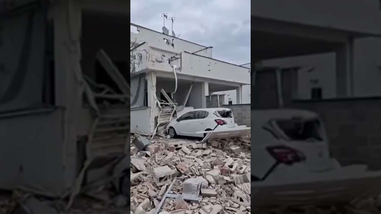 Explosion collapses buildings in Rome