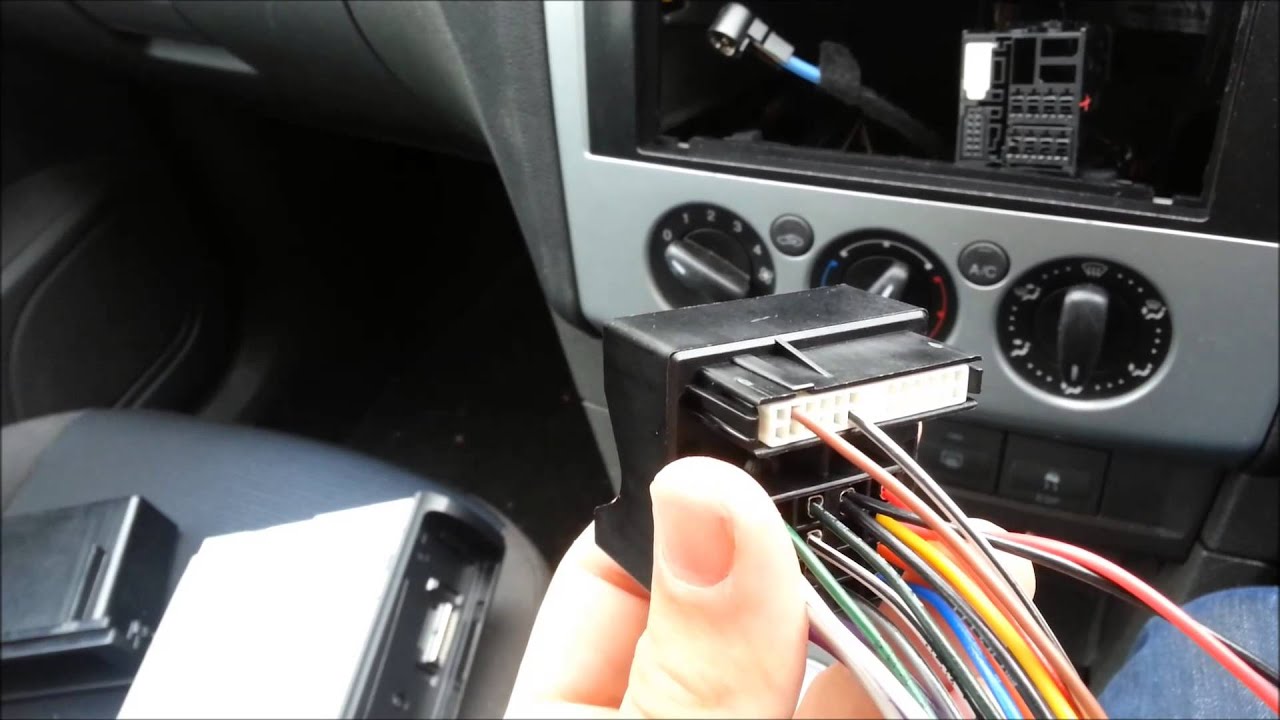 Remove factory stereo 2005 ford focus #4