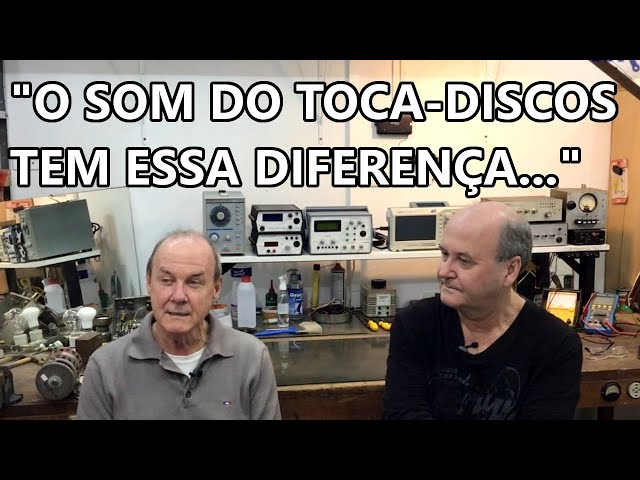 SOM DE TOCA-DISCOS OU SOM DE CD? | Victor e Pio Rambo | Cortes do EngCast Oficial
